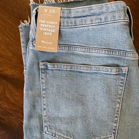 NWT Madewell Curvy Perfect Vintage Jean - Picture 3 of 3